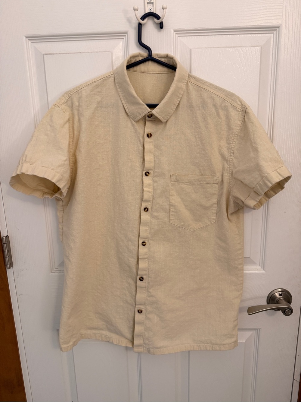 American Eagle Outfitters Short-Sleeve Button-Down Shirt in Beige